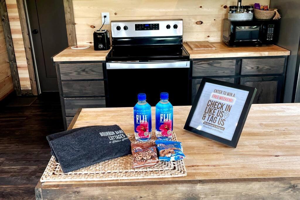 #4 Kentucky Bourbon Trail Bourbon Barrel Cottages Lawrenceburg Eksteriør bilde